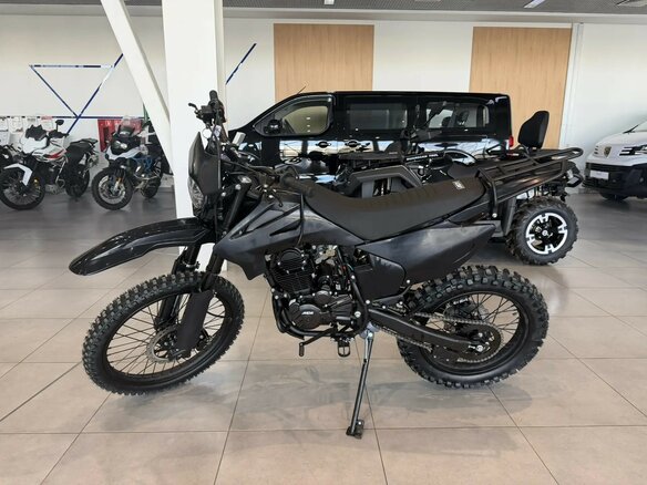 2026 BNK H2 CB300F, чёрный, 139990 рублей - вид 1