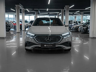 2026 Mercedes-Benz E-Класс 300 VI (W214, S214), серый, 9350000 рублей, вид 3