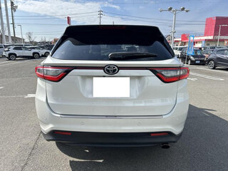 2019 Toyota Harrier III (XU60) Рестайлинг, белый, 2108000 рублей, вид 3