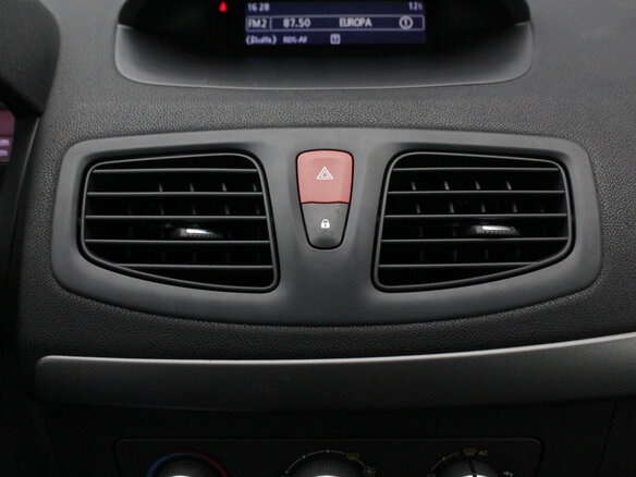 2014 Renault Fluence I Рестайлинг, бежевый, 980000 рублей - вид 13