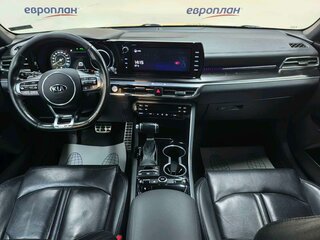 2021 Kia K5 III, чёрный, 1993500 рублей, вид 5