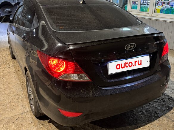 2012 Hyundai Solaris I, чёрный, 750000 рублей - вид 5