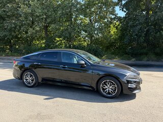 2021 Kia K5 III, чёрный, 2600000 рублей, вид 3