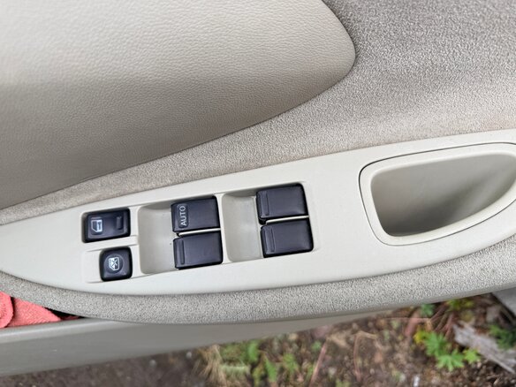 2001 Nissan Primera III (P12), золотистый - вид 19