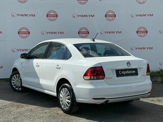 2017 Volkswagen Polo V Рестайлинг, белый, 819000 рублей, вид 3