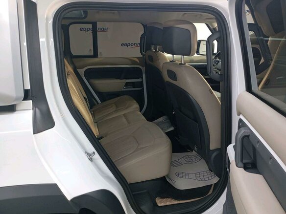 2021 Land Rover Defender 110 II, белый, 7100000 рублей - вид 11