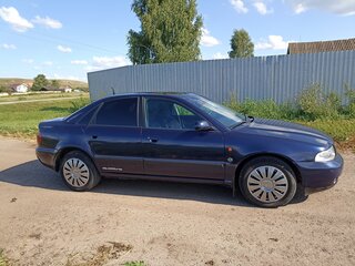 1995 Audi A4 I (B5), синий, 370000 рублей, вид 2