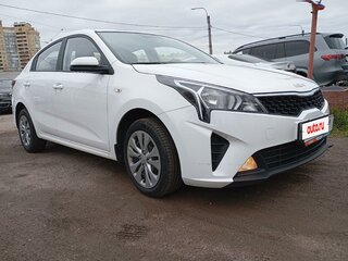 2021 Kia Rio IV Рестайлинг, белый, 1516200 рублей, вид 2
