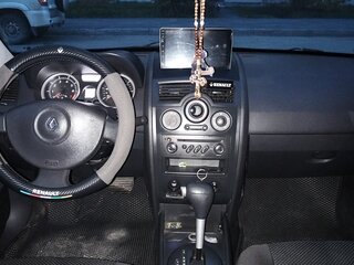 2008 Renault Megane II Рестайлинг, чёрный, 500000 рублей, вид 2