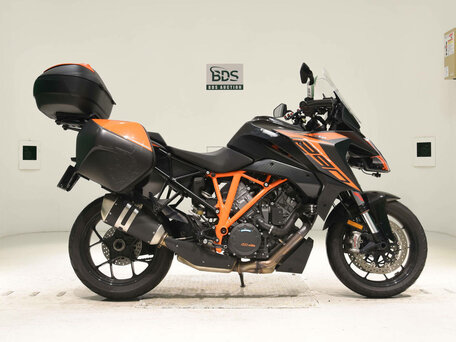 2020 KTM 1290 Super Duke GT, чёрный, 1280000 рублей, вид 1