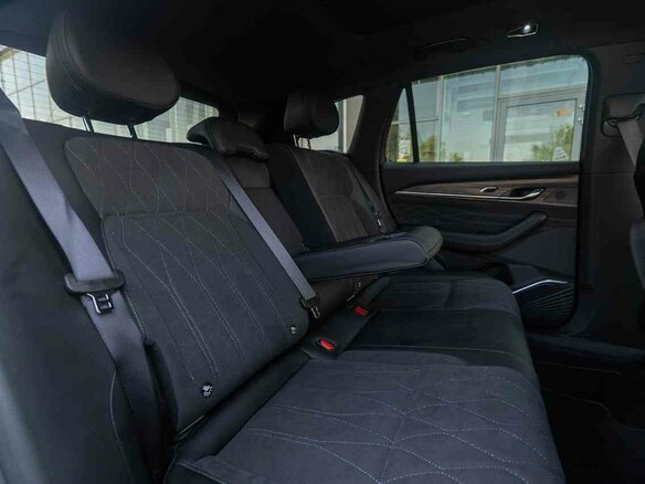 2026 Geely Monjaro I Рестайлинг, белый - вид 16