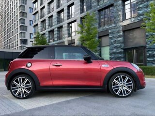 2020 Mini Hatch Cooper S III (F55/F56) Рестайлинг, красный, 2200000 рублей, вид 4