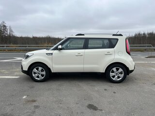 2018 Kia Soul II Рестайлинг, бежевый, 1490000 рублей, вид 2