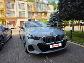 2024 BMW 5 серии 530i xDrive VIII (G60/G61/G68), серый, 7280000 рублей, вид 1