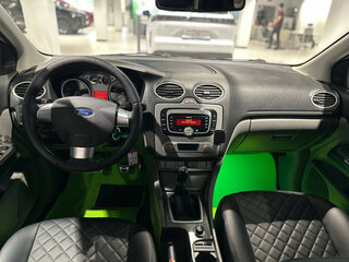 2009 Ford Focus II Рестайлинг, серебристый, 468000 рублей, вид 5