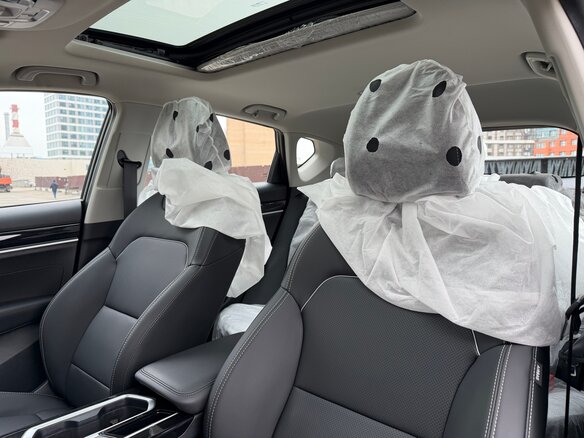2026 Geely Coolray (Binyue Cool) I Рестайлинг, серый - вид 15