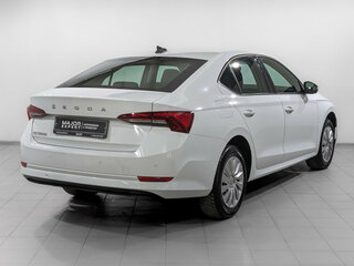 2021 Skoda Octavia IV (A8), белый, 2035000 рублей, вид 5