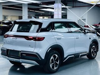 2025 BYD Yuan Up 45.12 kWh, серебристый, 1600000 рублей, вид 4