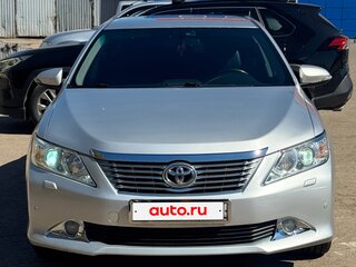 2013 Toyota Camry VII (XV50), серебристый, 1400000 рублей, вид 1