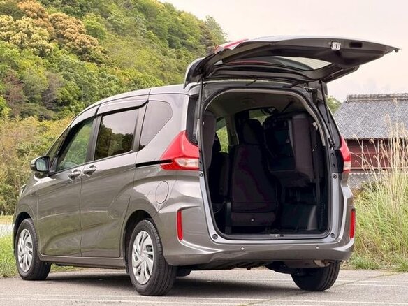 2022 Honda Freed II Рестайлинг, серый - вид 21