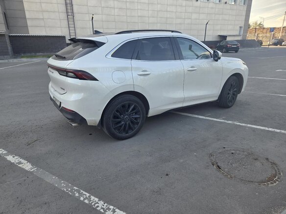 2023 Forthing T5 EVO, белый - вид 5