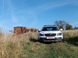 2012 Skoda Octavia Scout II (A5) Рестайлинг, белый, 1500000 рублей, вид 4