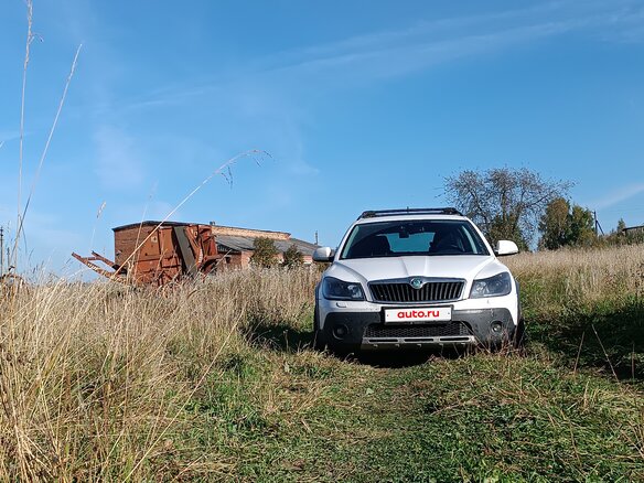 2012 Skoda Octavia Scout II (A5) Рестайлинг, белый, 1500000 рублей - вид 3