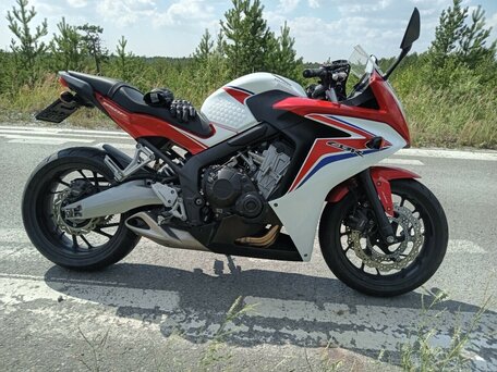 2015 Honda CBR 650F, красный, 750000 рублей, вид 3
