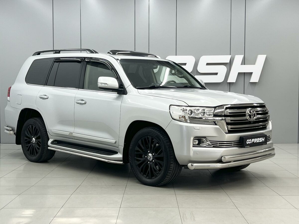 Открыть фотографии: Toyota Land Cruiser 200 Series Рестайлинг 2