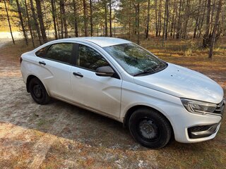2024 Lada (ВАЗ) Vesta I Рестайлинг (NG), белый, 998000 рублей, вид 1