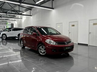 2012 Nissan Tiida I Рестайлинг, красный, 820000 рублей, вид 5