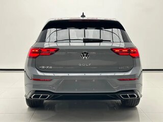 2023 Volkswagen Golf VIII, серый, 2030000 рублей, вид 4