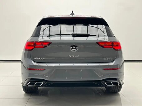2023 Volkswagen Golf VIII, серый, 2030000 рублей, вид 4