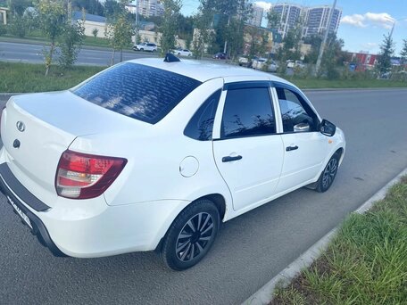 2012 Lada (ВАЗ) Granta I, белый, 245000 рублей, вид 4