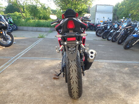 2025 Honda CBR 400R, красный, 825000 рублей, вид 4