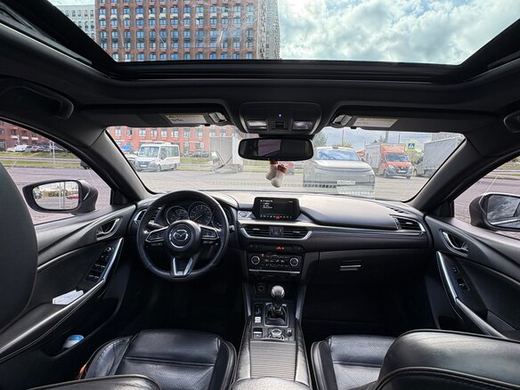 2017 Mazda 6 III (GJ) Рестайлинг, чёрный, 1790000 рублей - вид 1