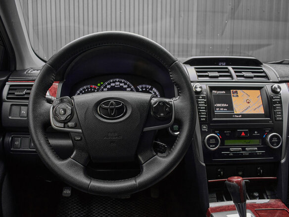 2013 Toyota Camry VII (XV50), чёрный, 1720000 рублей - вид 12