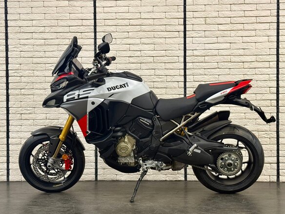 2026 Ducati Multistrada V4, белый, 4380000 рублей
