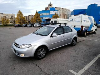 2011 Chevrolet Lacetti I, серебристый, 690000 рублей, вид 2