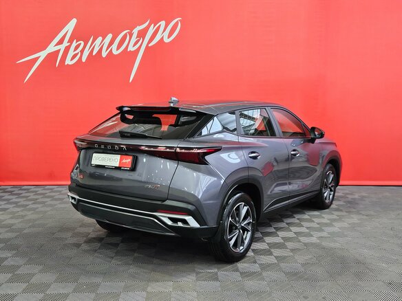 2024 Omoda C5 I, серый, 1735000 рублей - вид 5