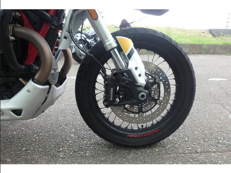 2019 Moto Guzzi V85 TT, чёрный, 710000 рублей, вид 4