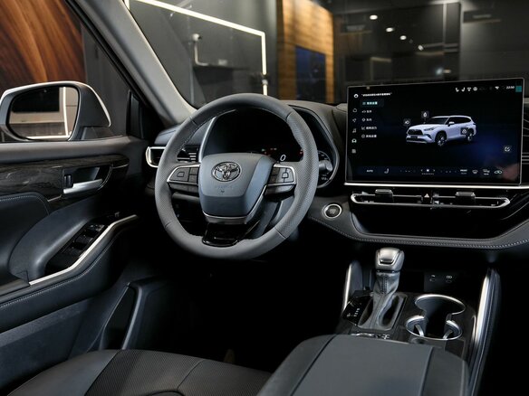 2026 Toyota Highlander IV (XU70), белый, 5750000 рублей - вид 23