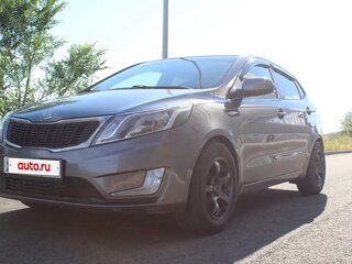 2012 Kia Rio 5-speed III, серый, 820000 рублей, вид 1