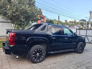 2008 Chevrolet Avalanche II, чёрный, 2299999 рублей, вид 4