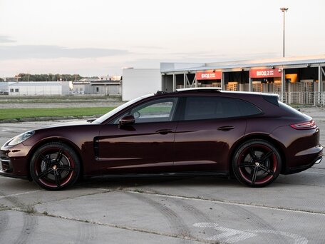 2020 Porsche Panamera 4 Sport Turismo II, красный, 7000000 рублей, вид 5