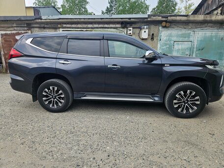 2021 Mitsubishi Montero Sport III Рестайлинг, серый, 3200000 рублей, вид 2
