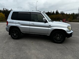 2003 Mitsubishi Pajero iO, серебристый, 380000 рублей, вид 2