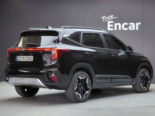2023 Kia Seltos I Рестайлинг, чёрный, 2163000 рублей, вид 3