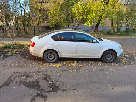 2019 Skoda Octavia III (A7) Рестайлинг, белый, 830000 рублей, вид 3