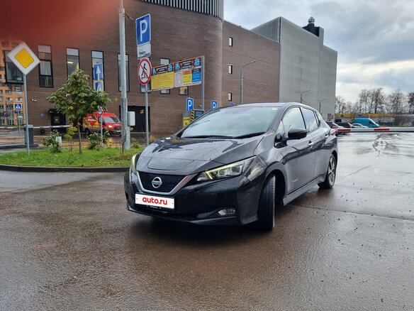 2018 Nissan Leaf II (ZE1), чёрный, 1790000 рублей